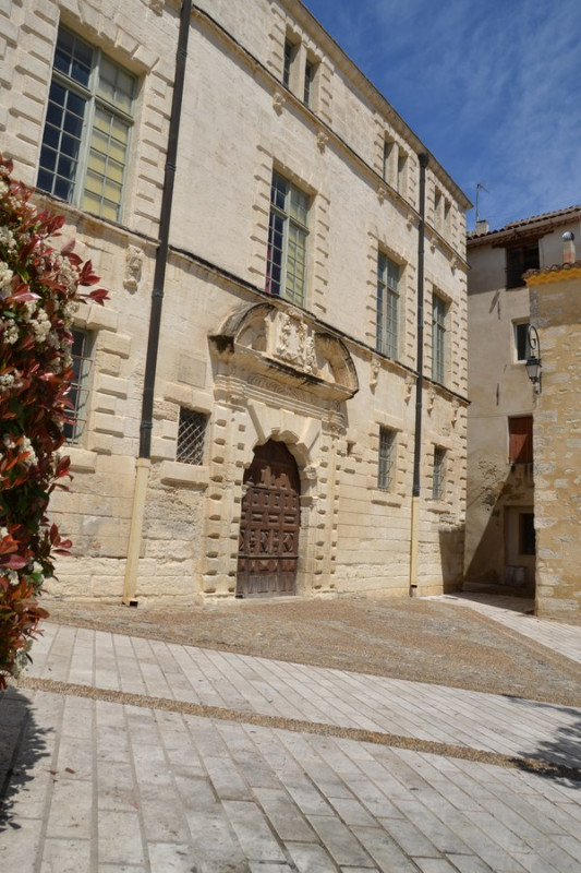 Aramon - Visite du centre histoirique Avril en balade